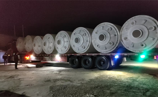 西和锥底桶交付现场