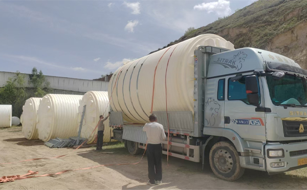 西和立式运输桶装车中