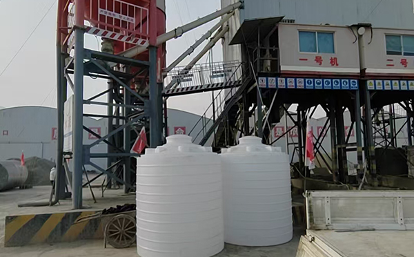 西和立式运输桶交付案例｜全新PE材质 · 多行业适配 · 批量稳定供应